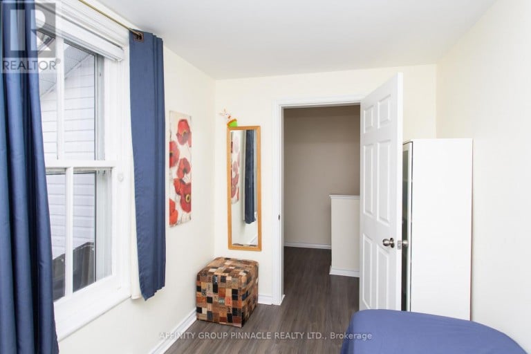 17 DODD STREET, Kawartha Lakes (Fenelon Falls), Ontario, K0M1N0