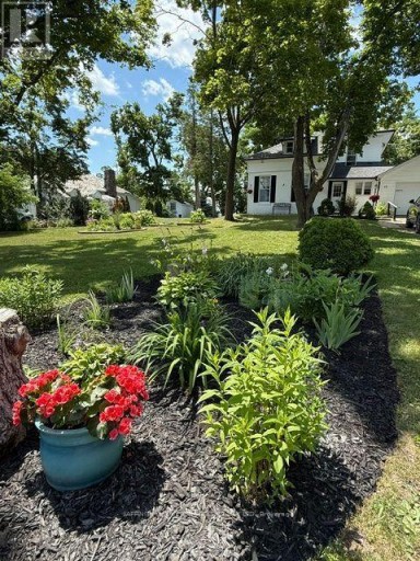 17 DODD STREET, Kawartha Lakes (Fenelon Falls), Ontario, K0M1N0