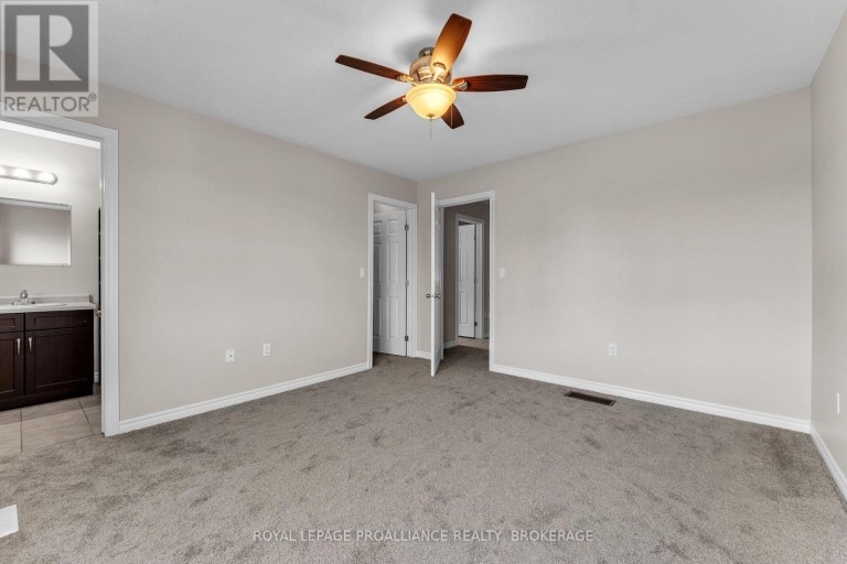 792 NEWMARKET LANE, Kingston (Rideau), Ontario, K7K6K7
