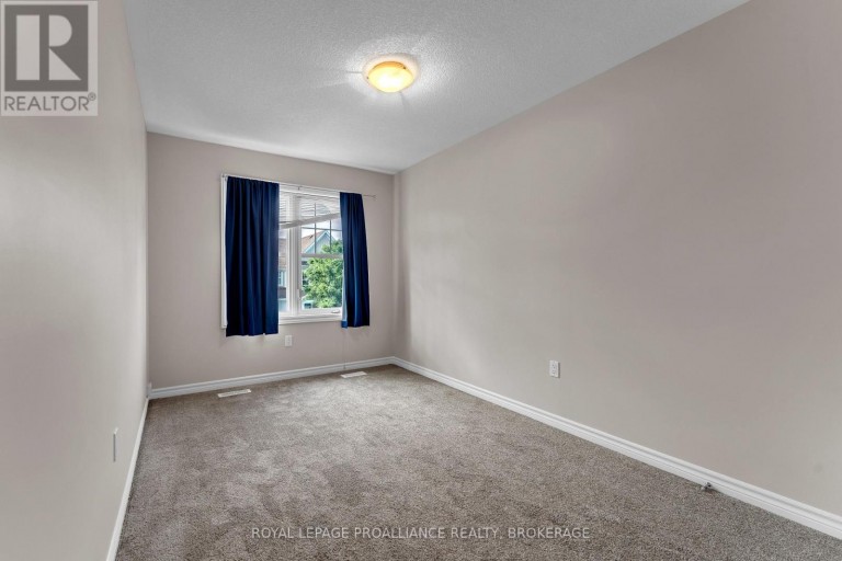 792 NEWMARKET LANE, Kingston (Rideau), Ontario, K7K6K7