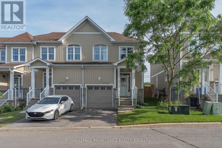 792 NEWMARKET LANE, Kingston (Rideau), Ontario, K7K6K7