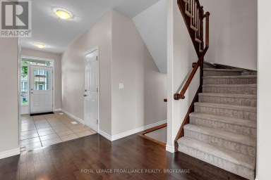 792 NEWMARKET LANE Kingston (Rideau) Ontario photo 9