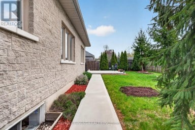 417 MCCALLUM STREET, Kingston (Kingston East (Incl Barret Crt)) Ontario
