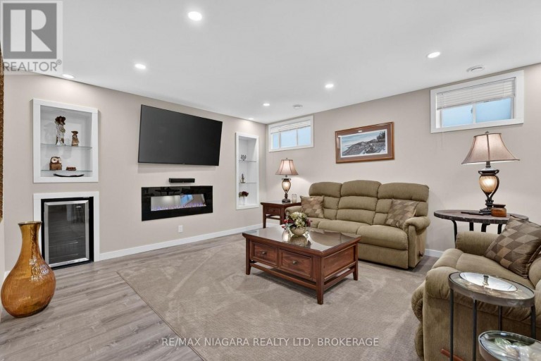84 GANTON TRAIL, Welland (Hwy 406/Welland), Ontario, L3B0C9
