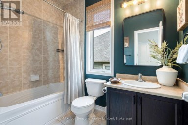 32 CHRISTY DRIVE Wasaga Beach Ontario photo 17
