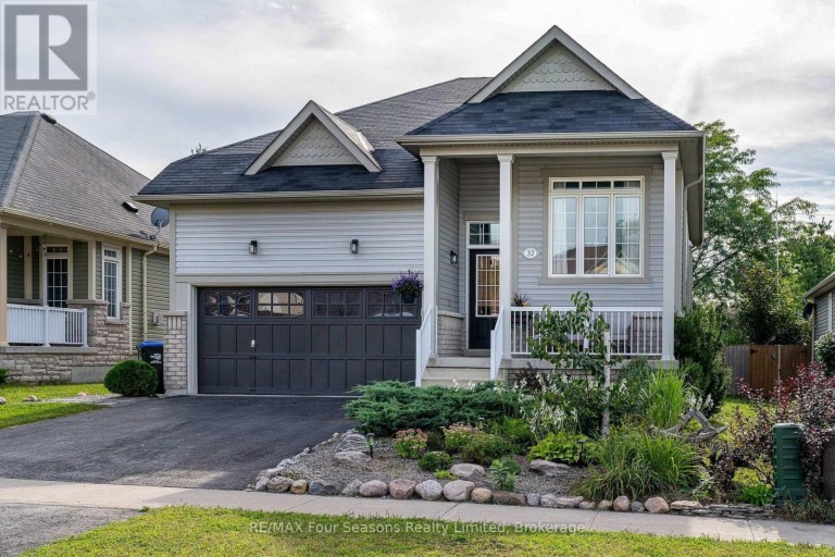 32 CHRISTY DRIVE, Wasaga Beach, Ontario, L9Z1C9