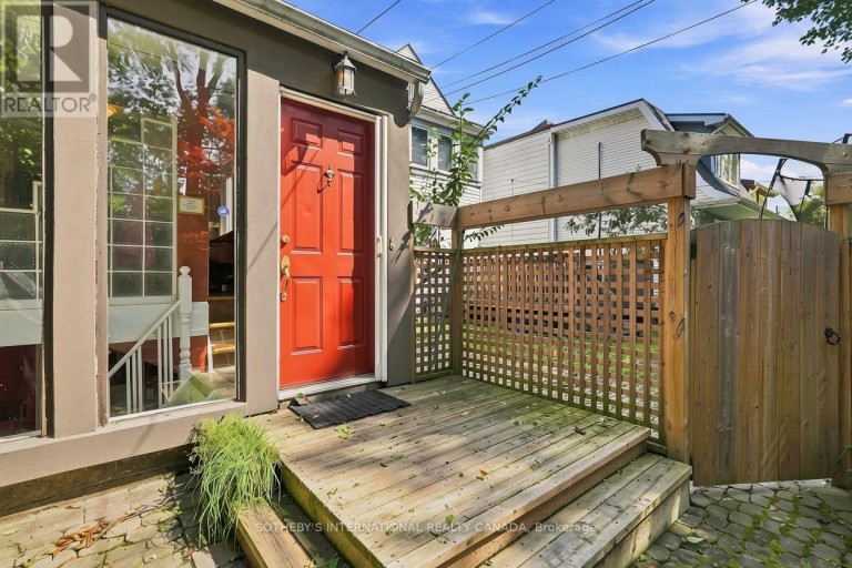 356 HOWLAND AVENUE, Toronto (Casa Loma), Ontario, M5R3B9