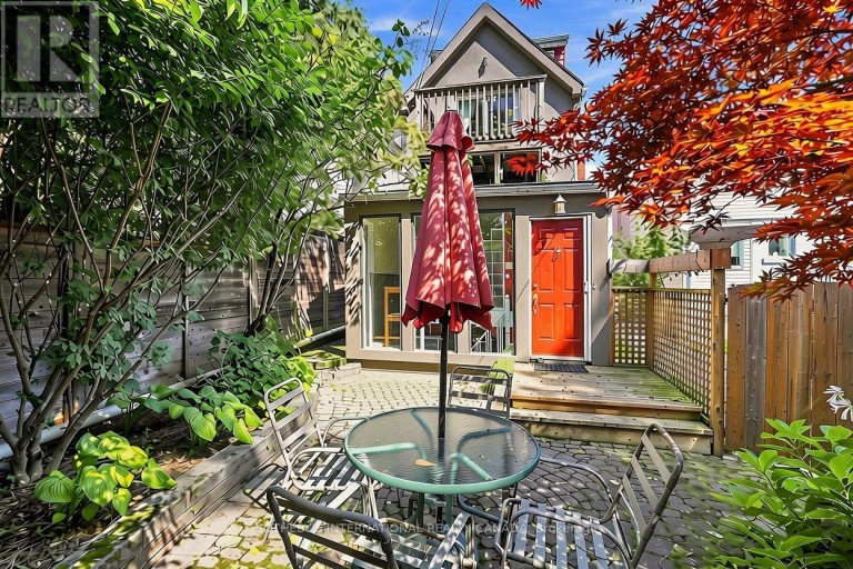 356 HOWLAND AVENUE, Toronto (Casa Loma), Ontario, M5R3B9