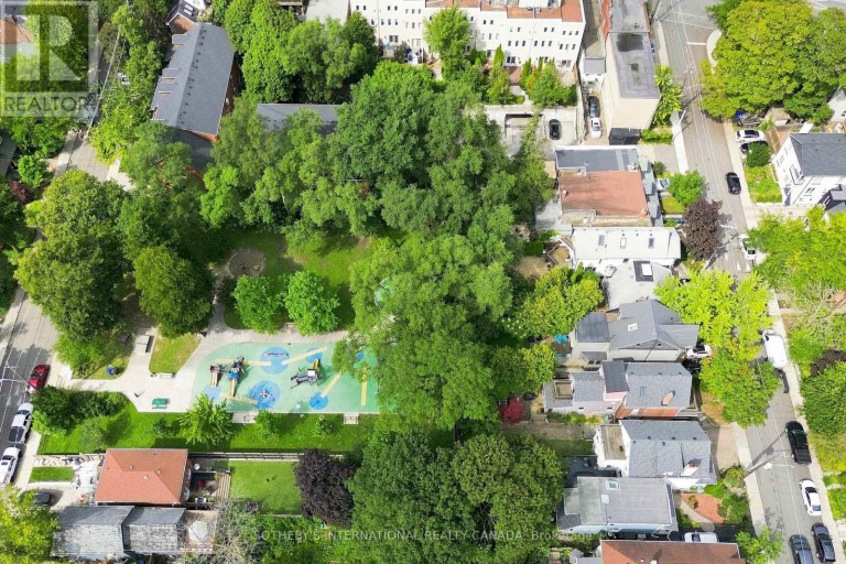 356 HOWLAND AVENUE, Toronto (Casa Loma), Ontario, M5R3B9