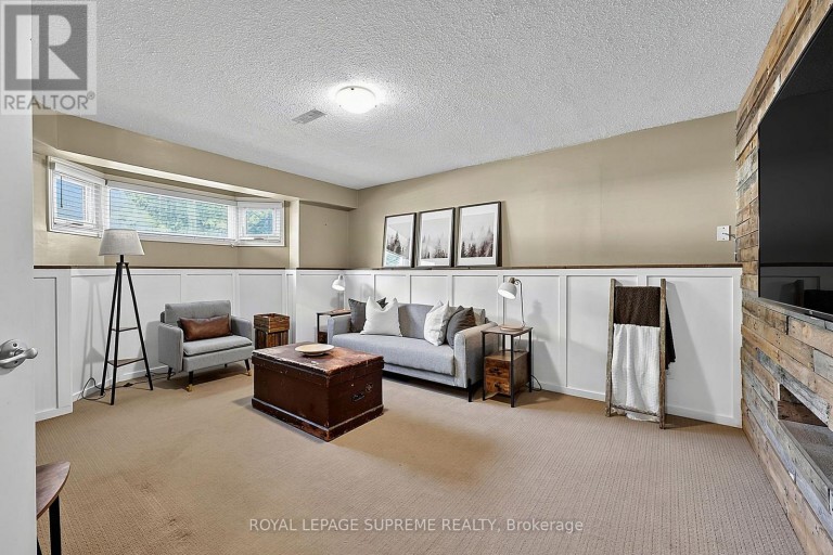 12 PRIDHAM CRESCENT, Essa (Angus), Ontario, L3W0G5