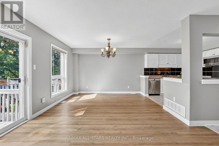 18 LANCASTER COURT, Georgina (Keswick South), Ontario, L4P4A1
