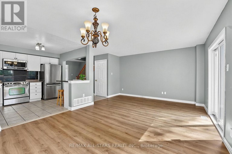 18 LANCASTER COURT, Georgina (Keswick South), Ontario, L4P4A1