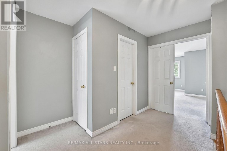 18 LANCASTER COURT, Georgina (Keswick South), Ontario, L4P4A1