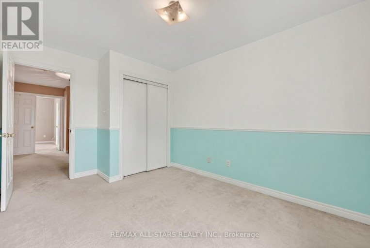 18 LANCASTER COURT, Georgina (Keswick South), Ontario, L4P4A1