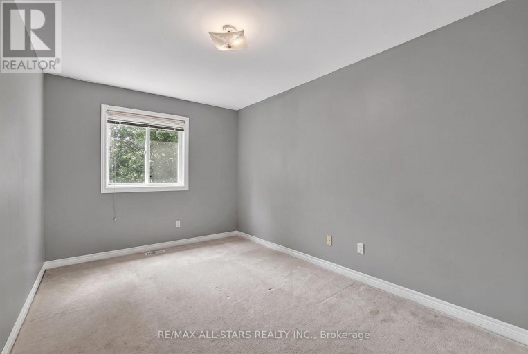 18 LANCASTER COURT, Georgina (Keswick South), Ontario, L4P4A1