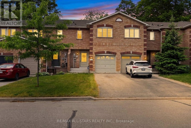 18 LANCASTER COURT, Georgina (Keswick South), Ontario, L4P4A1