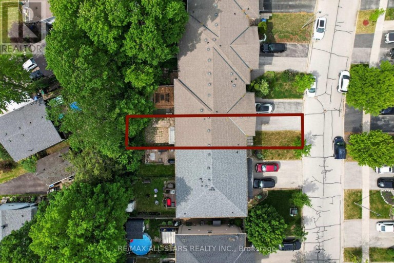 18 LANCASTER COURT, Georgina (Keswick South), Ontario, L4P4A1