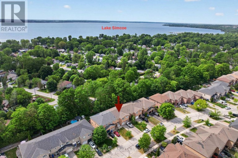 18 LANCASTER COURT, Georgina (Keswick South), Ontario, L4P4A1