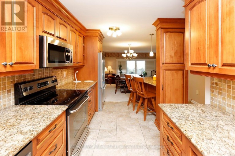 1103 - 965 INVERHOUSE DRIVE, Mississauga (Clarkson), Ontario, L5J4B4