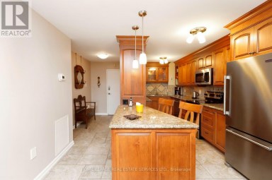 1103 - 965 INVERHOUSE DRIVE Mississauga (Clarkson) Ontario photo 9