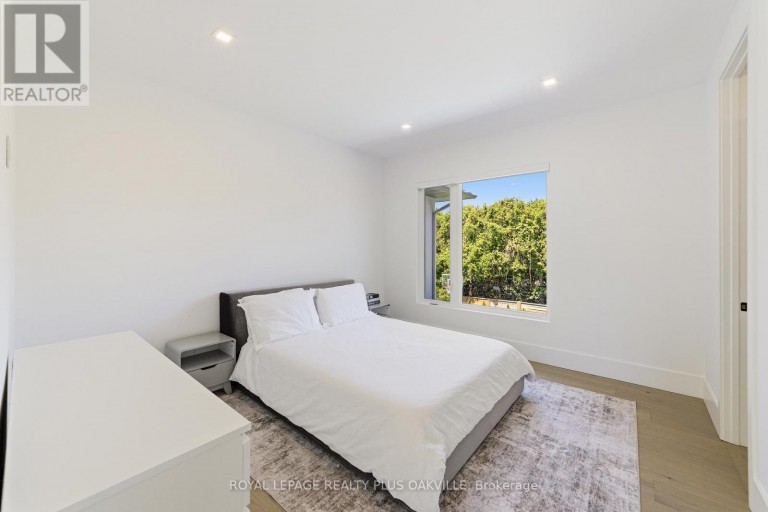 1189 TISDALE STREET, Oakville (WO West), Ontario, L6L2S9