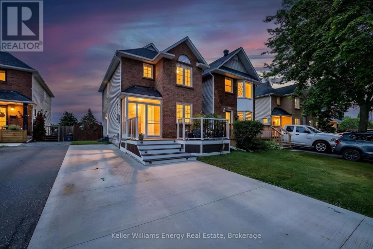 340 POMPANO COURT, Oshawa (Samac), Ontario, L1K1M9
