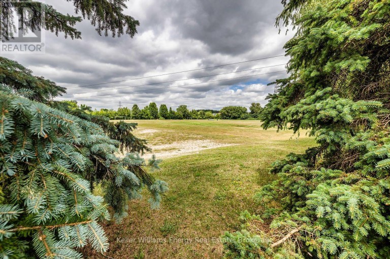 340 POMPANO COURT, Oshawa (Samac), Ontario, L1K1M9