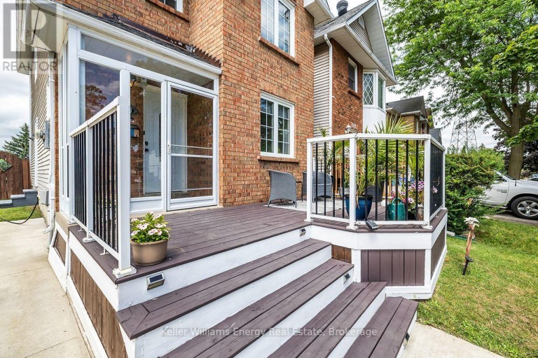340 POMPANO COURT, Oshawa (Samac), Ontario, L1K1M9