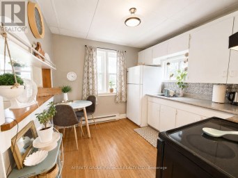 15 PRINCE STREET W Kawartha Lakes (Bobcaygeon) Ontario photo 32