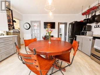 15 PRINCE STREET W Kawartha Lakes (Bobcaygeon) Ontario photo 8
