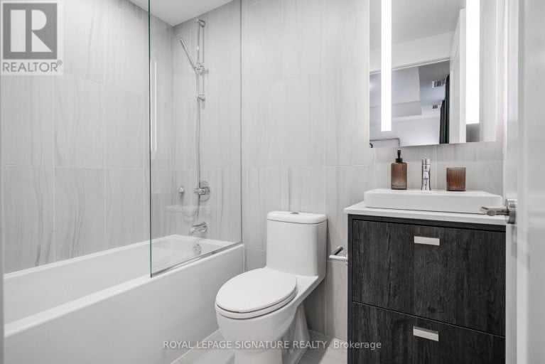 613 - 115 DENISON AVENUE, Toronto (Kensington-Chinatown), Ontario, M5T2N1