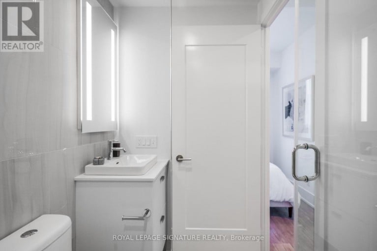 613 - 115 DENISON AVENUE, Toronto (Kensington-Chinatown), Ontario, M5T2N1