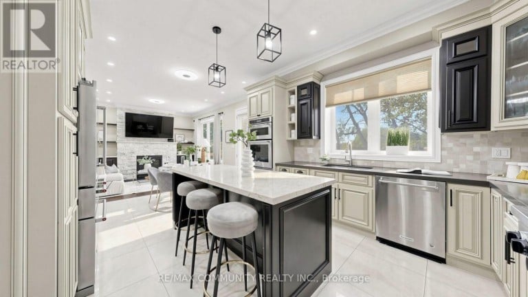 118 HAREWOOD AVENUE, Toronto (Cliffcrest), Ontario, M1M2R5