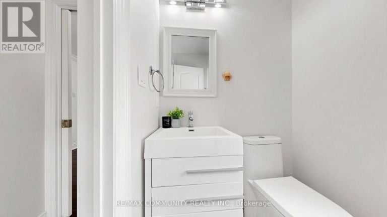 118 HAREWOOD AVENUE, Toronto (Cliffcrest), Ontario, M1M2R5