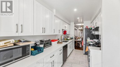 TH 19 - 2472 EGLINTON AVENUE E Toronto (Eglinton East) Ontario photo 12