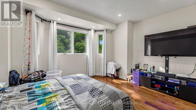 TH 19 - 2472 EGLINTON AVENUE E, Toronto (Eglinton East), Ontario, M1K5J9