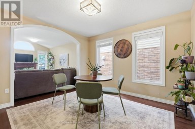 7 HENDERSON DRIVE Guelph (Grange Road) Ontario photo 10