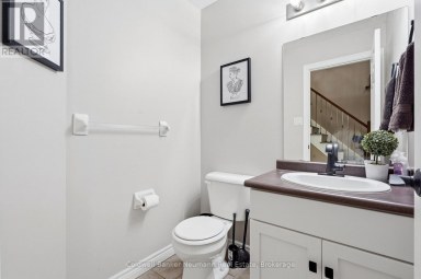 7 HENDERSON DRIVE Guelph (Grange Road) Ontario photo 13