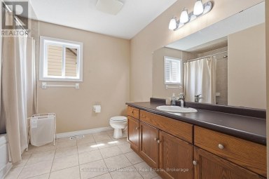 7 HENDERSON DRIVE Guelph (Grange Road) Ontario photo 21