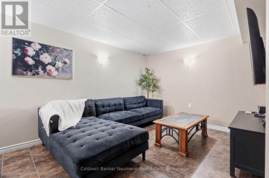 7 HENDERSON DRIVE Guelph (Grange Road) Ontario photo 23