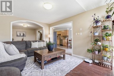 7 HENDERSON DRIVE Guelph (Grange Road) Ontario photo 5