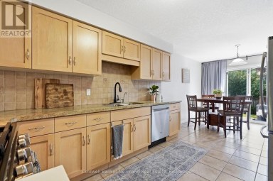 7 HENDERSON DRIVE Guelph (Grange Road) Ontario photo 7