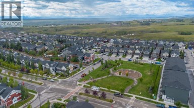 3 Sunrise Heights Cochrane Alberta photo 35