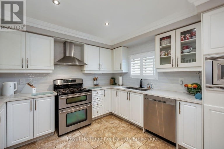 455 ORMOND DRIVE, Oshawa (Samac), Ontario, L1K2L8