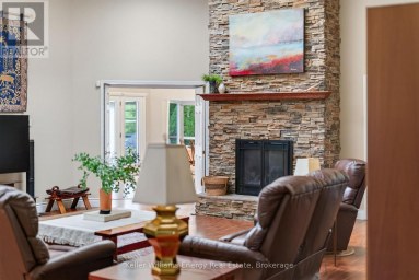 89 SMITH'S BAY AVENUE Prince Edward County (North Marysburg Ward) Ontario photo 22