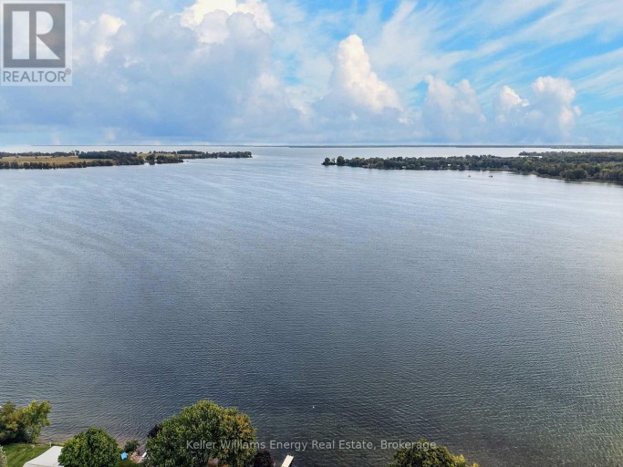 89 SMITH'S BAY AVENUE, Prince Edward County (North Marysburg Ward), Ontario, K0K2T0