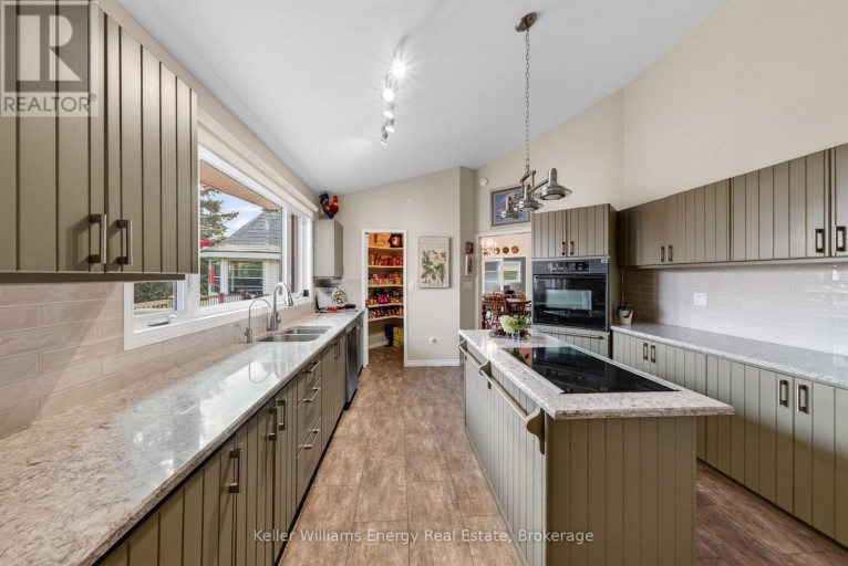 89 SMITH'S BAY AVENUE, Prince Edward County (North Marysburg Ward), Ontario, K0K2T0