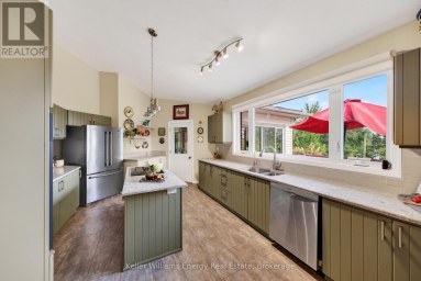 89 SMITH'S BAY AVENUE Prince Edward County (North Marysburg Ward) Ontario photo 6