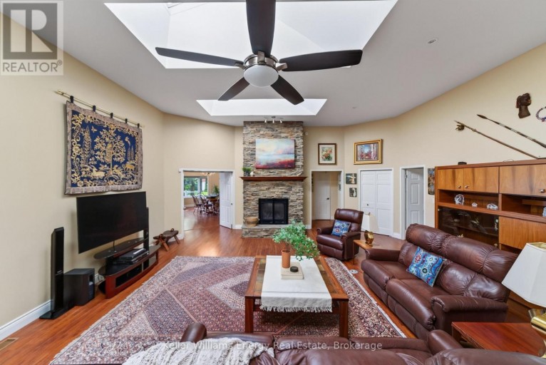 89 SMITH'S BAY AVENUE, Prince Edward County (North Marysburg Ward), Ontario, K0K2T0