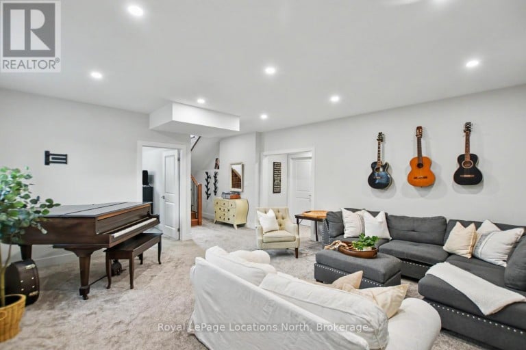 64 49TH STREET N, Wasaga Beach, Ontario, L9Z1Y1
